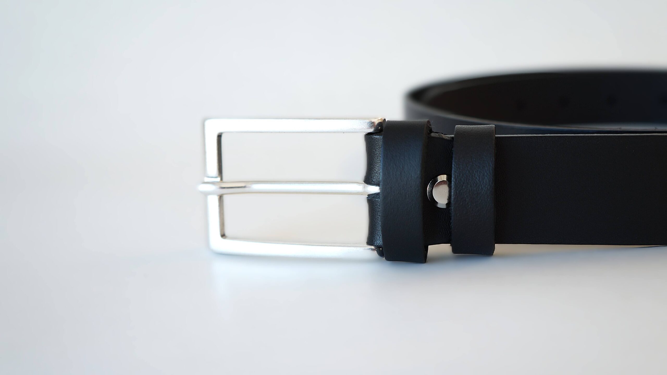 Moteriško diržo sagtis