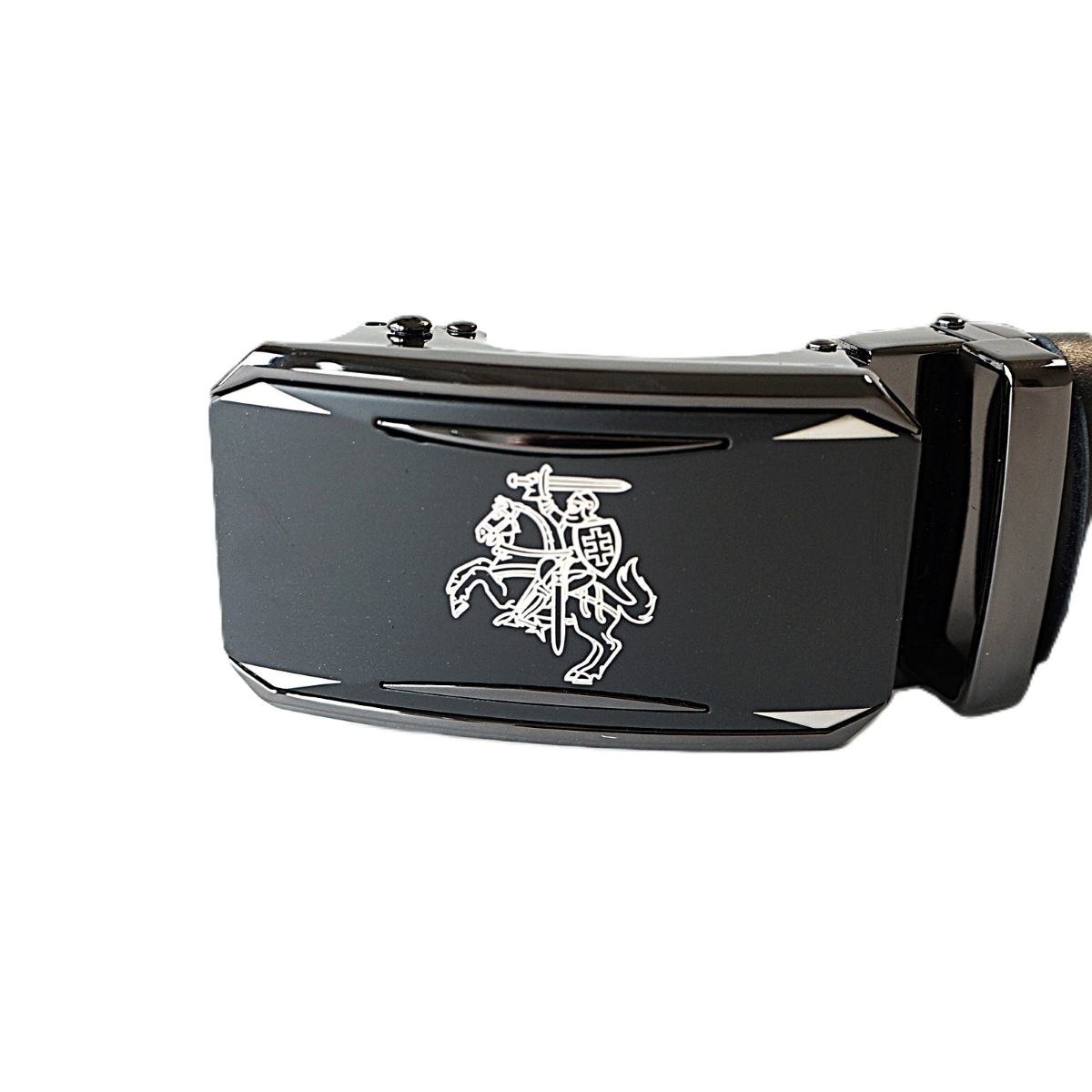 Lietuviškas vyriškas odinis diržas su sagtyje išgraviruotu Vyčiu - Vilnius Fashion Belts - sagtis iš arti